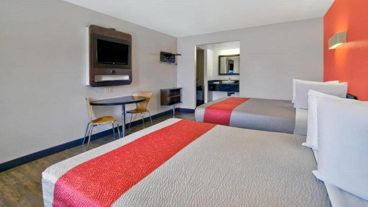 Motel 6 Victorville Exterior photo